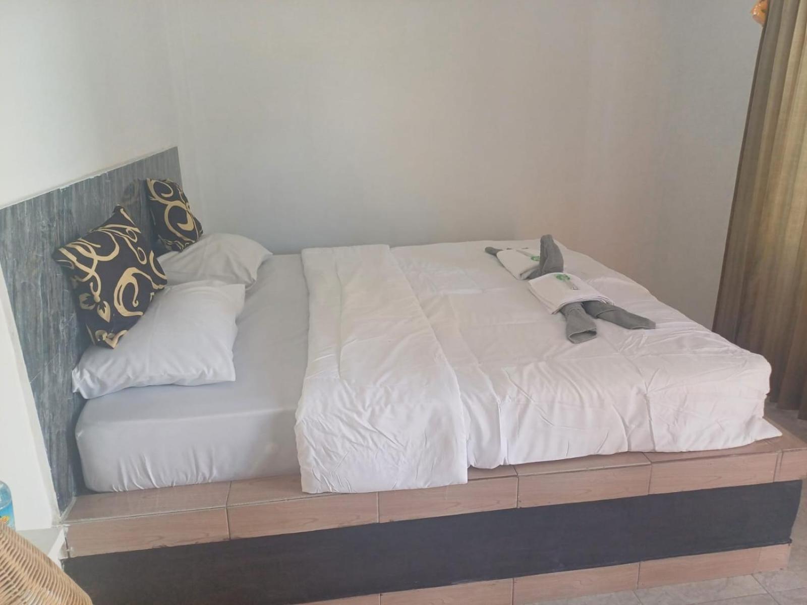 Black Sweet Homestay Dua กิลิไอร์ ภายนอก รูปภาพ